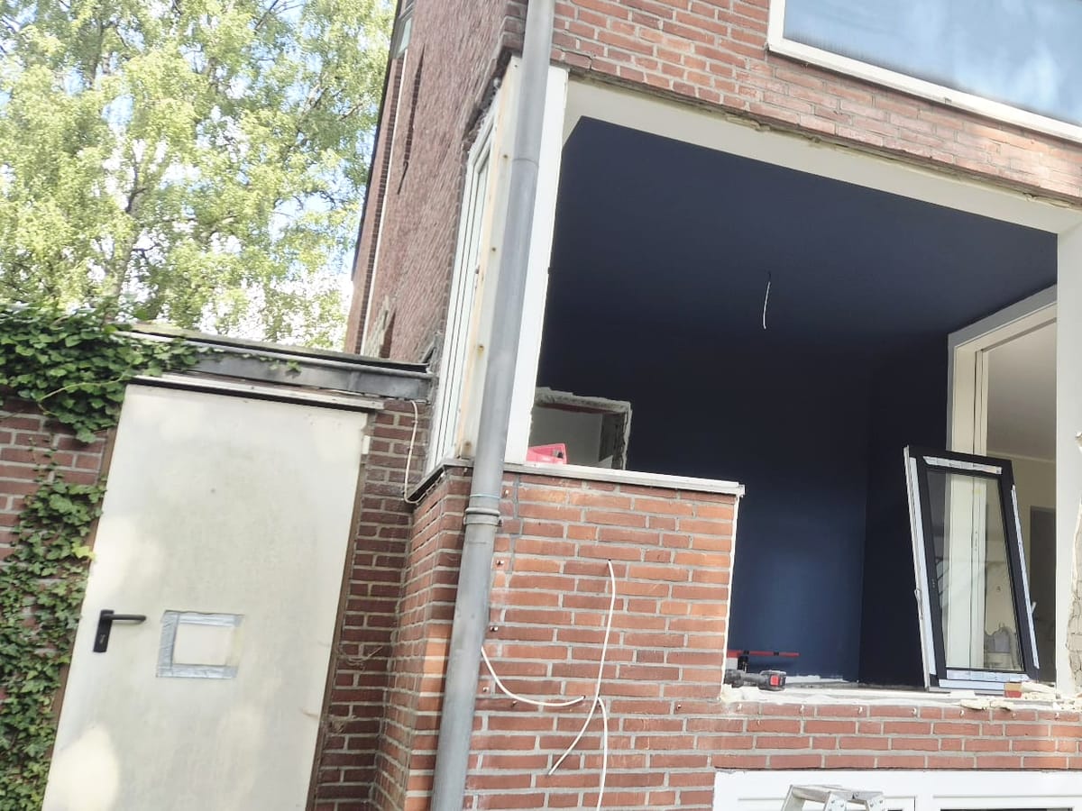 Fenstertausch an einem Reihenhaus, Außenansicht